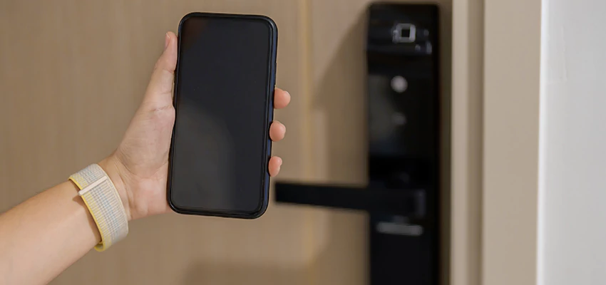 Keypad Wifi Locks Repair And Installation in La Presa, CA