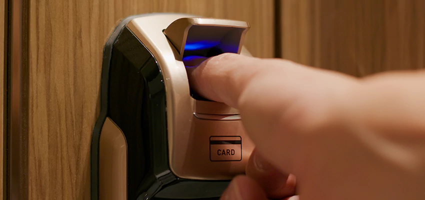 Fingerprint Door Locks Replacement in La Presa, CA